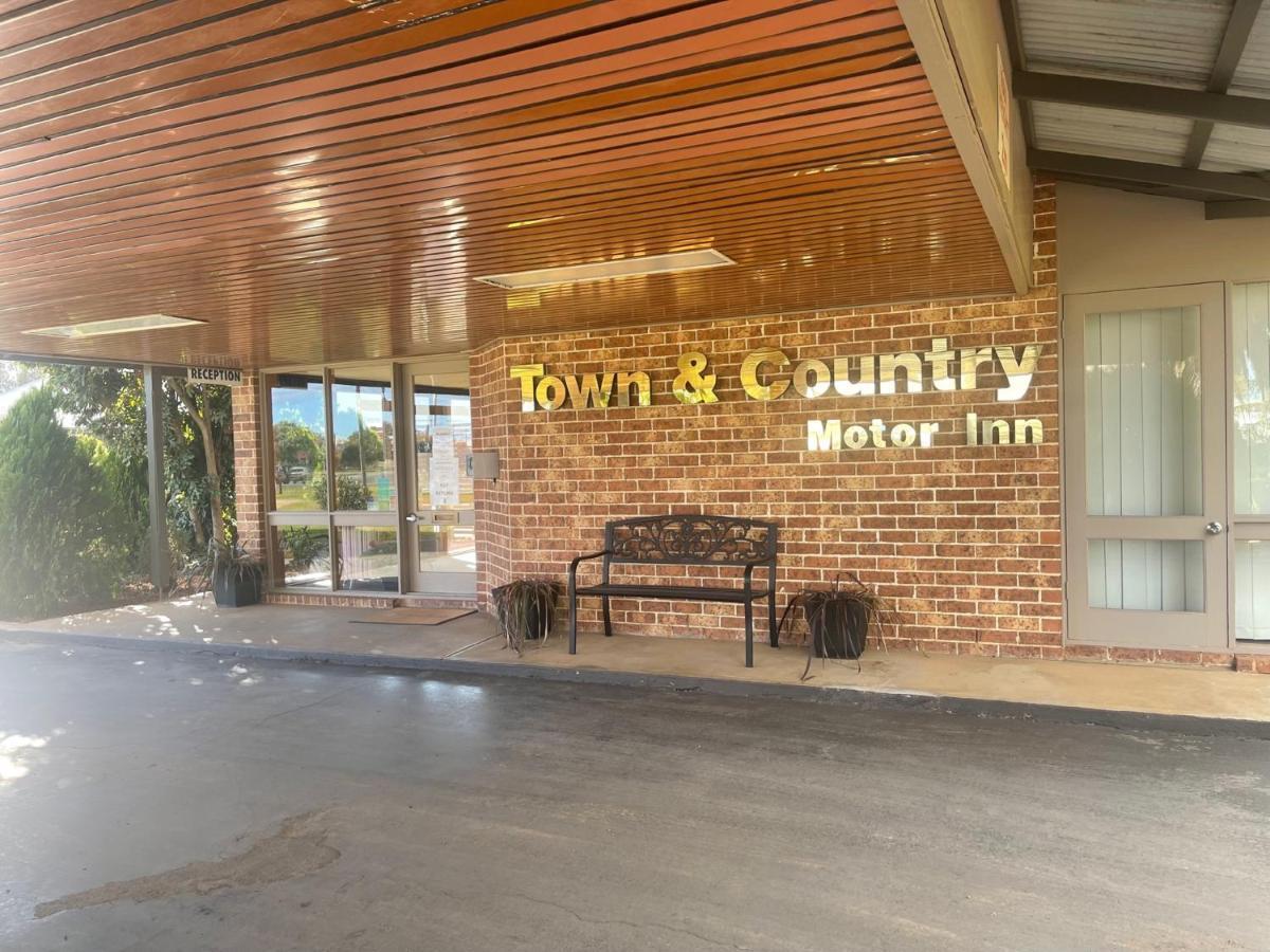 Town & Country Motor Inn Forbes Extérieur photo