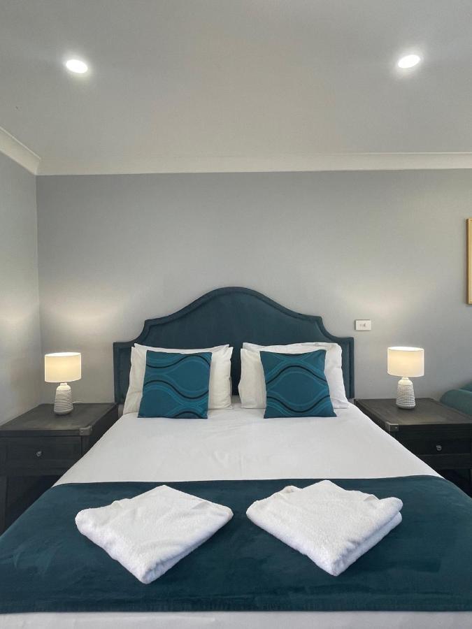Town & Country Motor Inn Forbes Extérieur photo